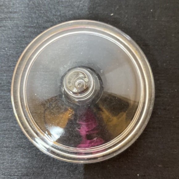 Lidded Clear Glass Bowl - Picture 4 of 5